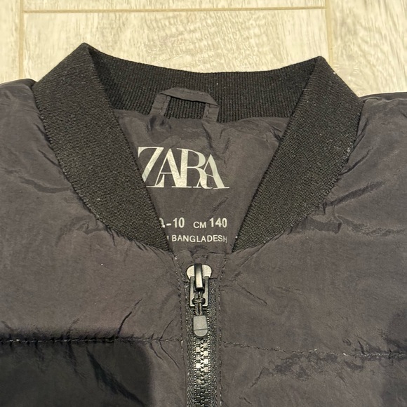 Zara Vest - Picture 2 of 4